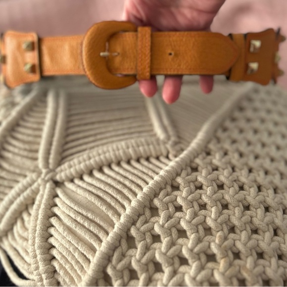 Studded  leather belt - Picture 13 of 14